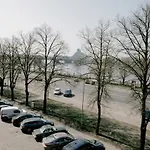 Heart Of Old Town - Riverside View