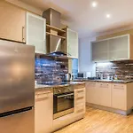Charming Spacious 3 Bedroom In Old Town