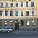 Modern-Style Flat 2