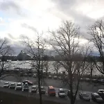 Heart Of Old Town - Riverside View