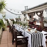 City Hotel Teater