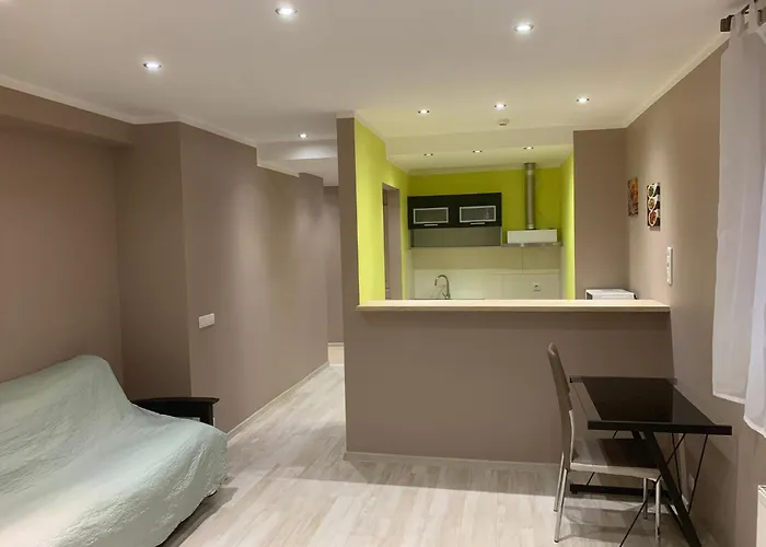 Riverside Promenade Apartment M