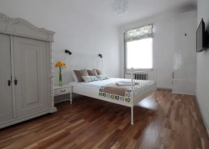 Charming 1Br Apartment With Bath In Quiet Center Of Riga