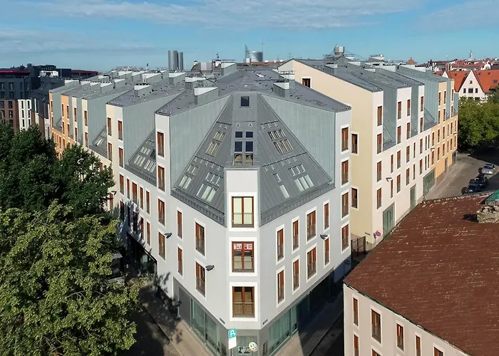 Spacious Brand New Modern Apartment In Old Town