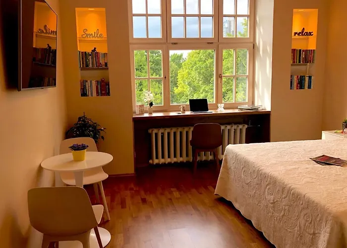 Centrally Located Apartment Overlooking Vermanes Park
