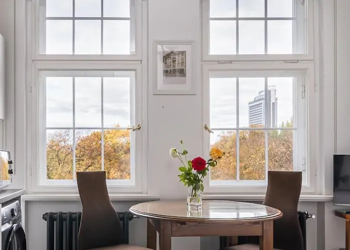Library House \
