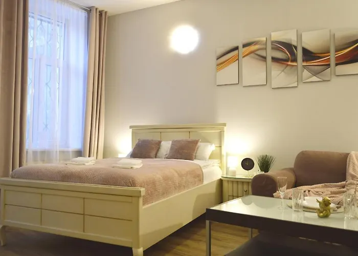 Romantic Studio Apt-Great Location- City Center-Free Parking-Self Check-In- Till Old Town 20 Min