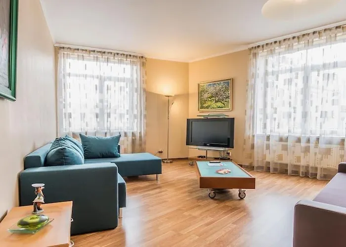 Old Town Apartment Next To Saint Peter\'S Church