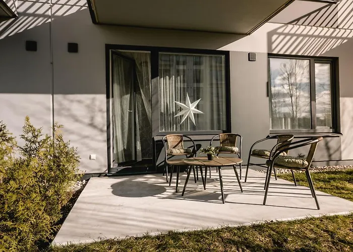 Cozy&Chic - A Modern Apartment With A Garden Terrace