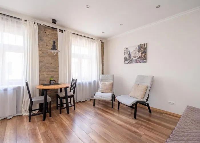 Top-Floor Studio With Courtyard View In Unesco Area, Murnieku Street Residence