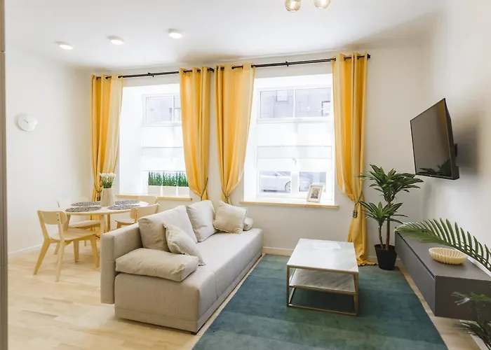 1212 Apartments With Free Parking