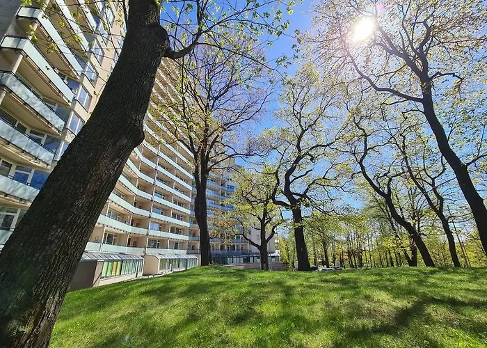 Stylish Apartment With Parking & Spacious Balcony