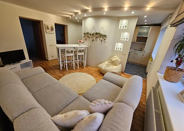 Sunny Family Apartment
