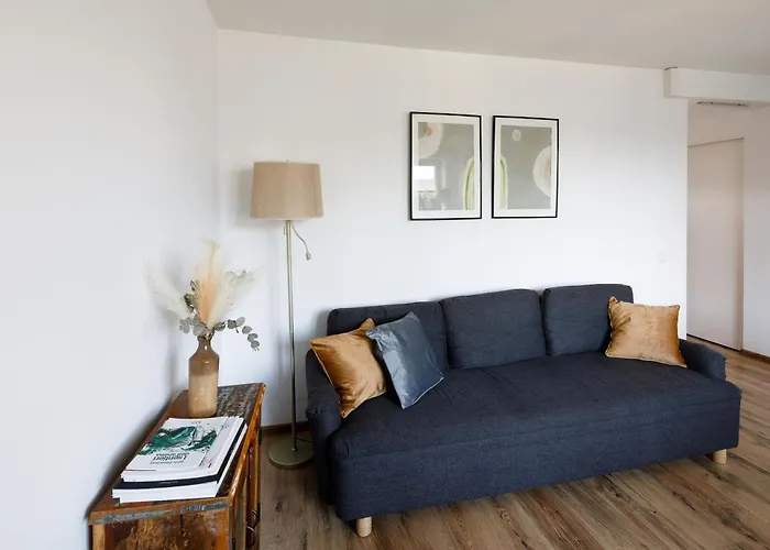 Brivibas Yard Apartment With Parking In City Center