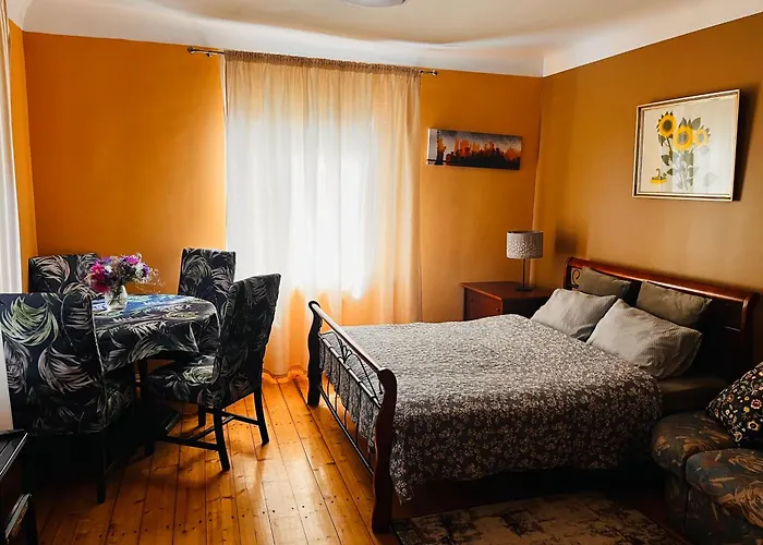 Unique Mailo Cottage