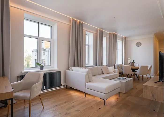 Quiet Minimalist Apartment By Innorental