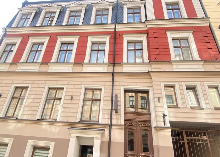 Cozy 2 Rooms Apartment In Quiet Center