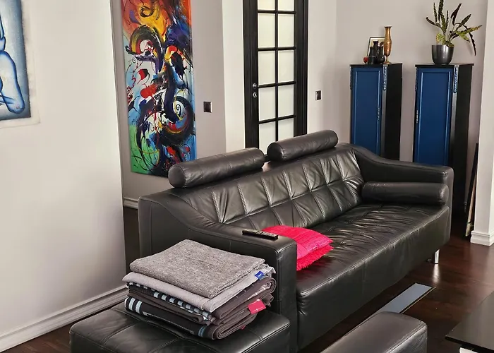 Modern Apartment In Embassy Area