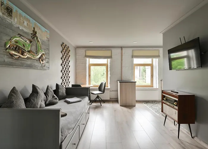 Loft Design Studio Apartment & Free Parking