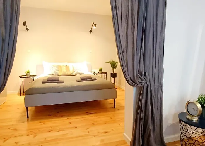 Two Bedroom Charismatic Apartment In The Old Town