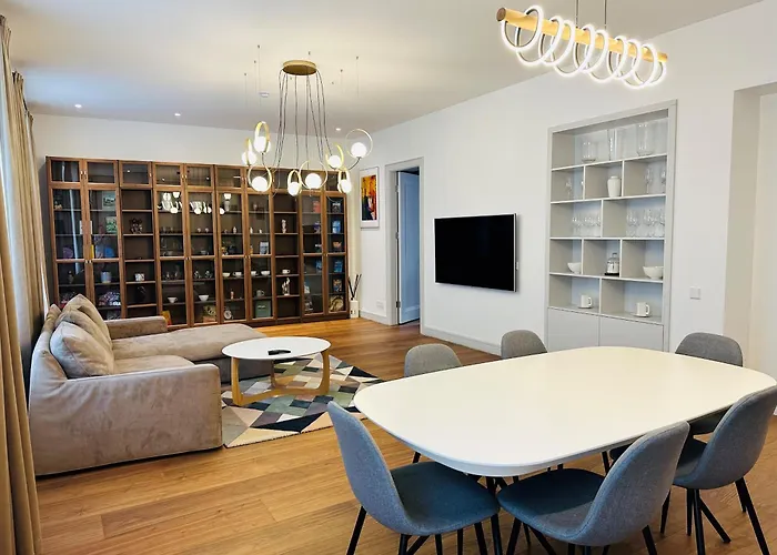 Spacious Modern And Central Flat