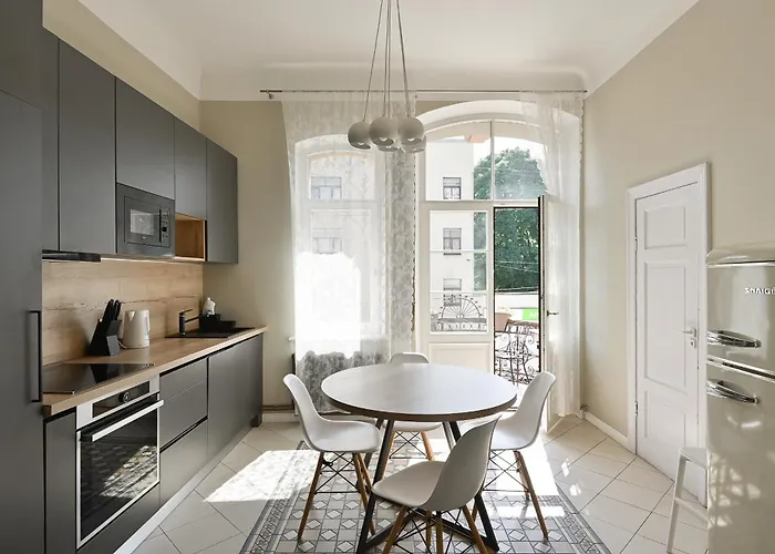 Modern Apartment In Historical Building With Car Parking!