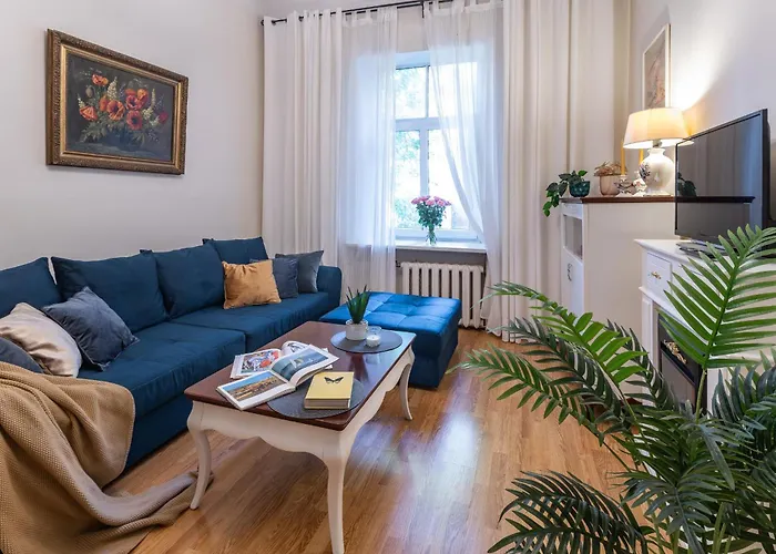 Alunana Premium & Fireplace Apartment In Art Nouveau District, 63 Sqm, 1870S, Self Check-In