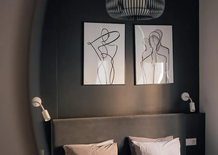 Albert Studio In Art Nouveau Building With Ac Top Location Near Old Town