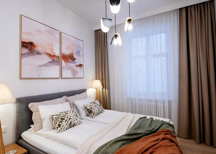 Raina Boulevard Exclusive Design Apartments By The Park