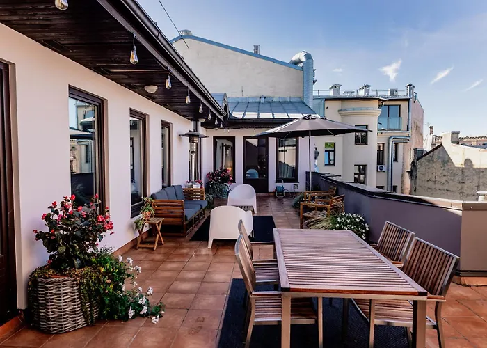 Spacious 2-Story Apt. W/ Terrace - 280 M2