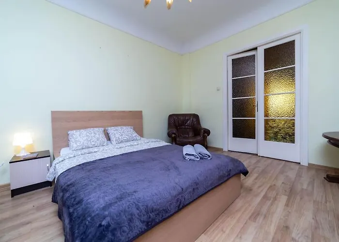 Quiet Hideaway In Centre