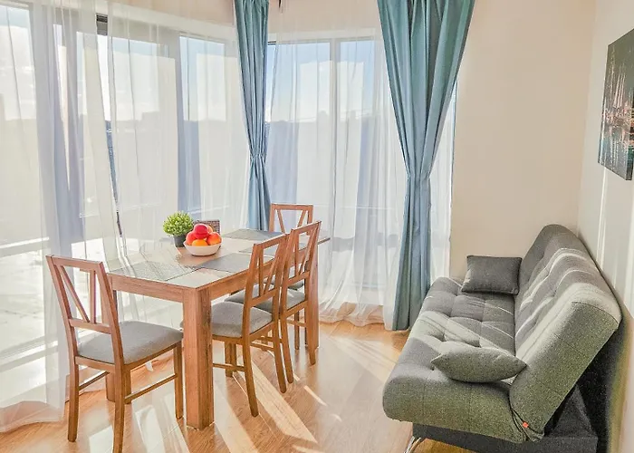 Homyvibes Apartments With Free Parking And Self Check-In