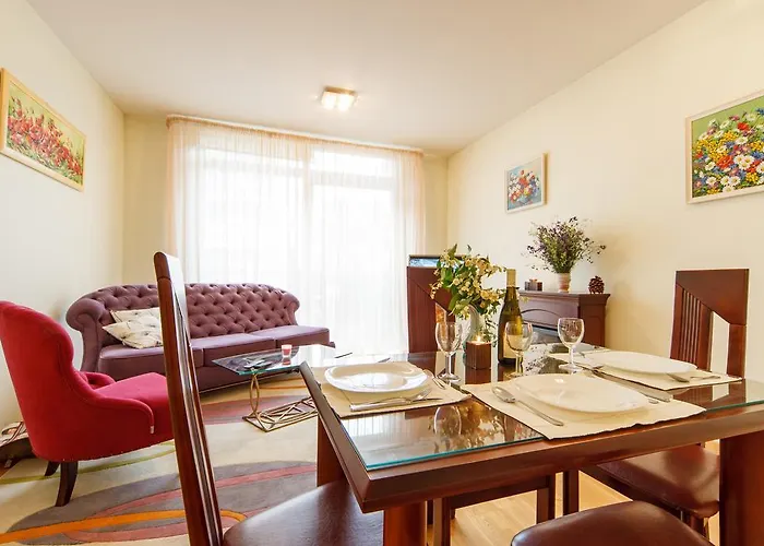 Central Apartment With Terrace