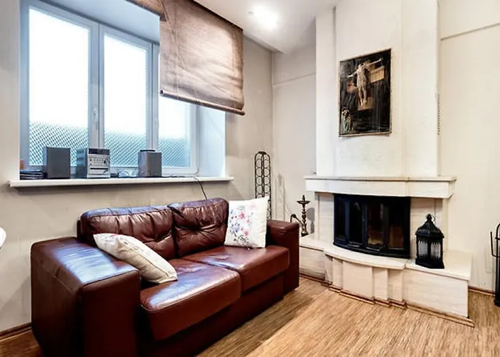 2-Level Apartment Close To Old City