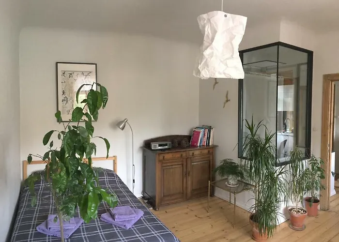 Sunrise Apartment In The Quiet Centre