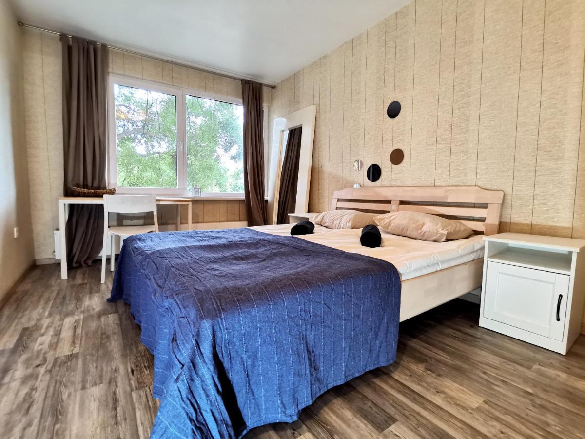 Vesetas Two Bedroom Design Korter *