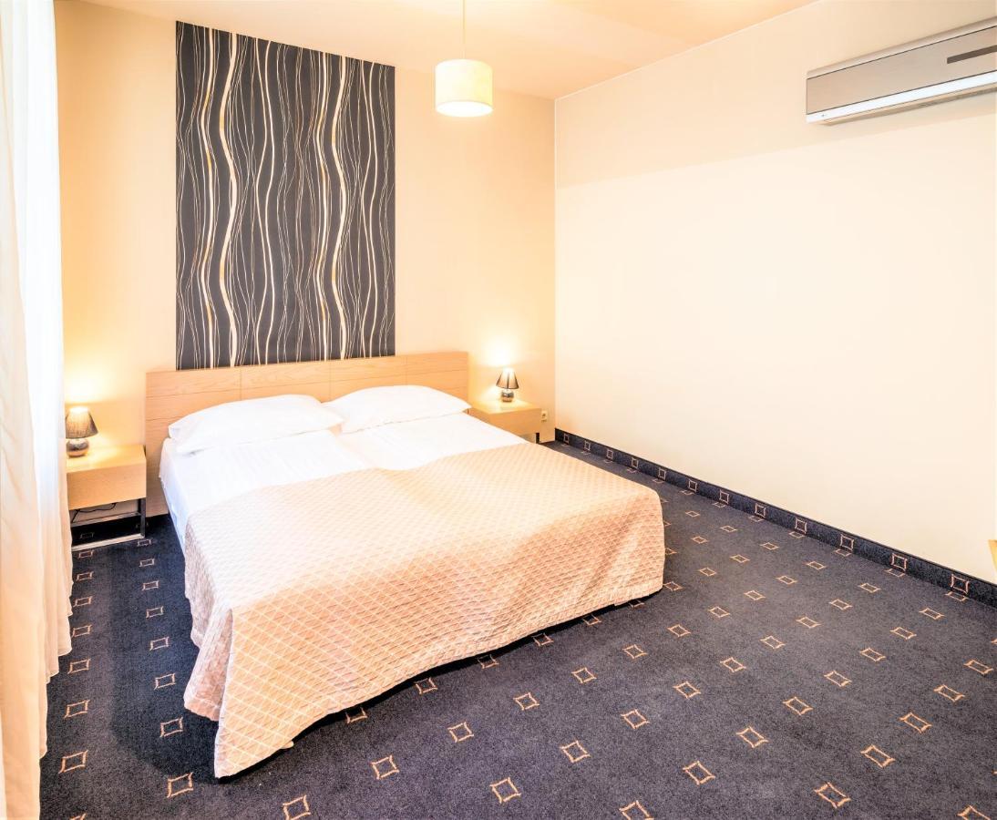 Hotel Rixwell Terrace Design With Free Parking 4*