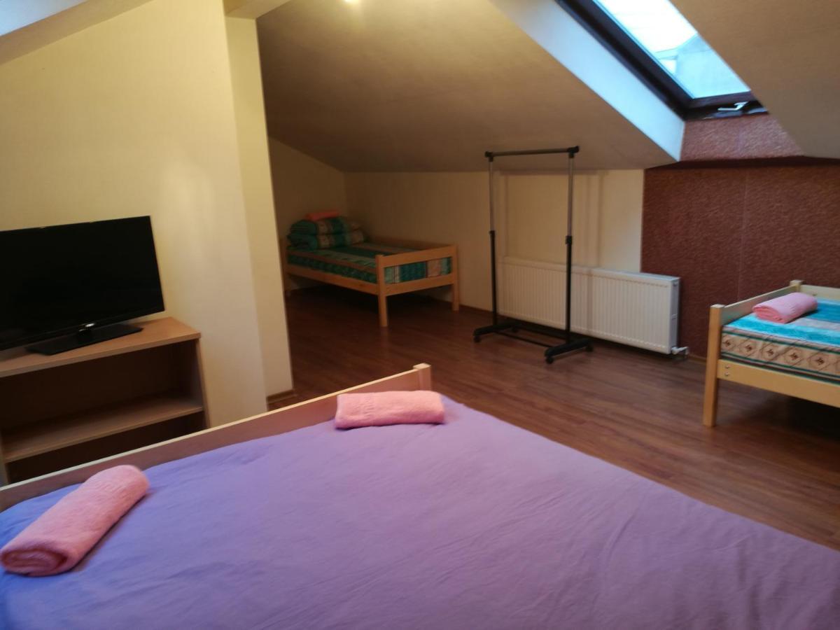 Maksian Hostel