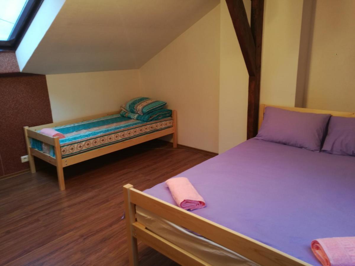 Hostel Maksian *