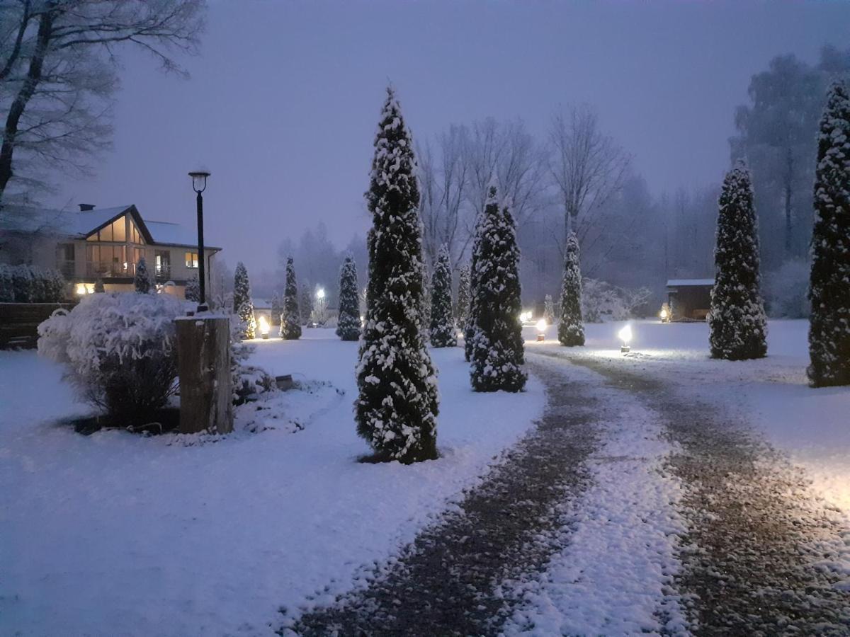 Forest Edge Lodge *