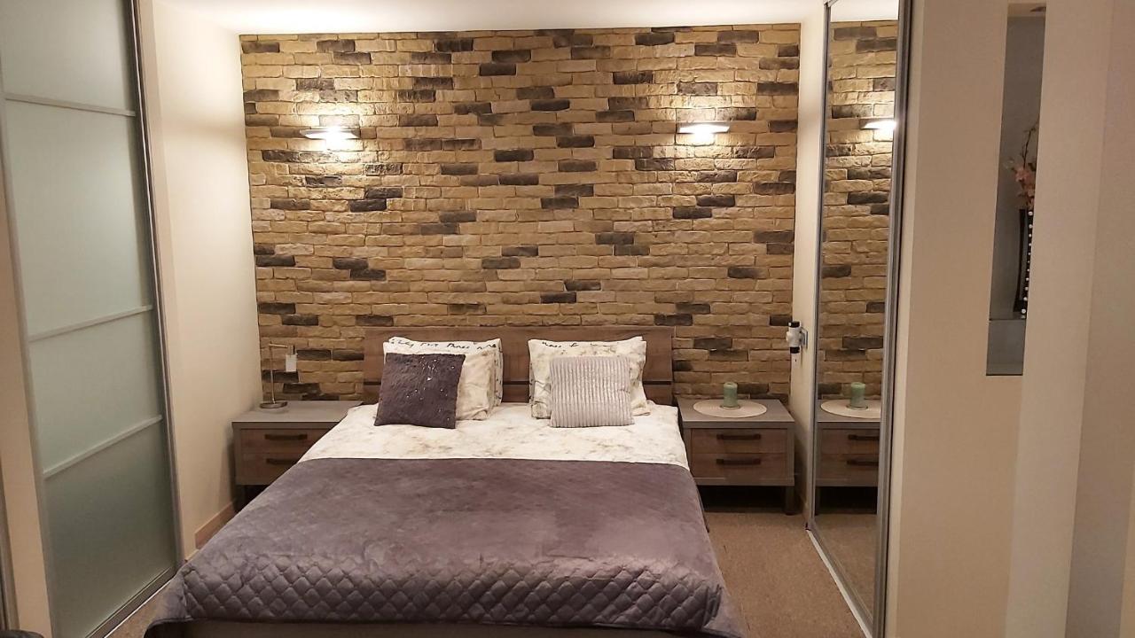 Old Modern Apartment *