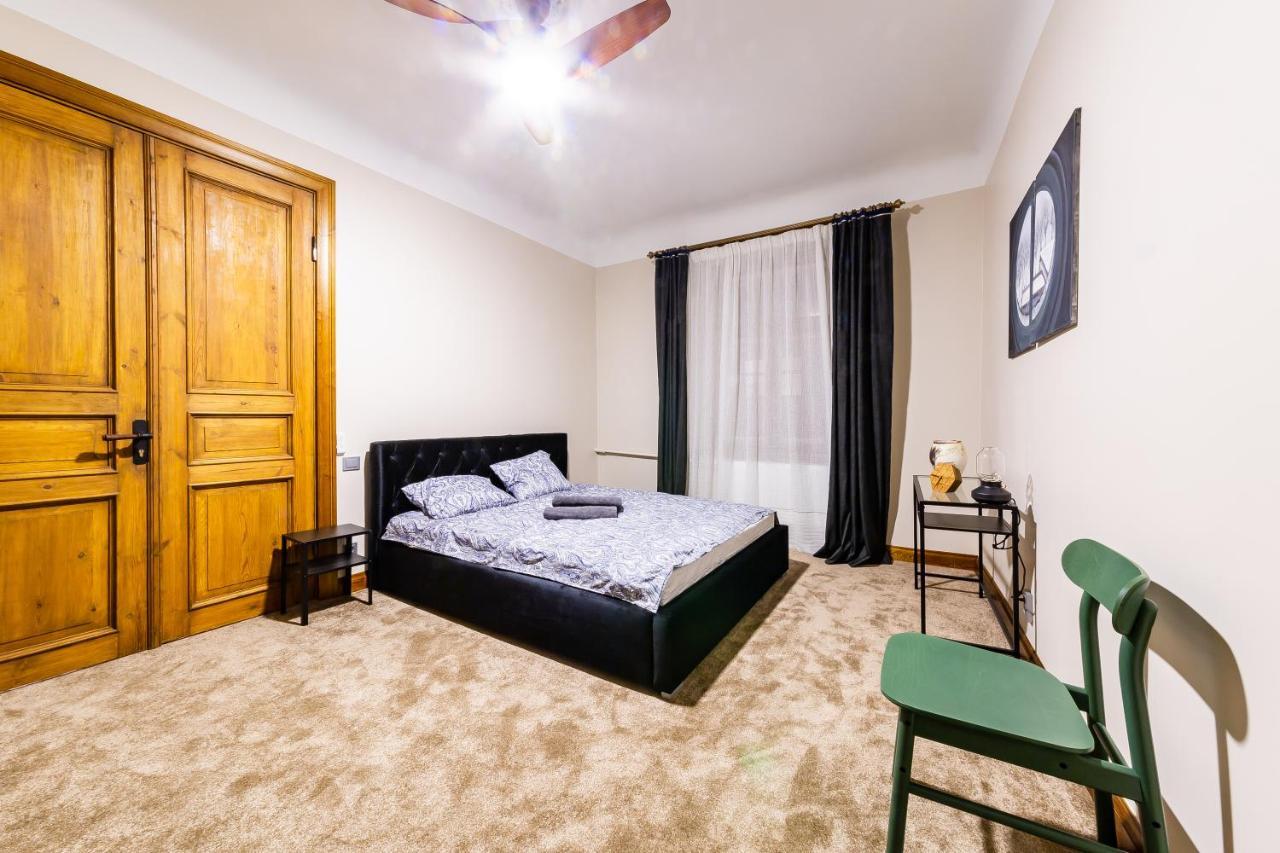 Gourmet Storie's Ap 68sqm Renovated Free Parking Apartment