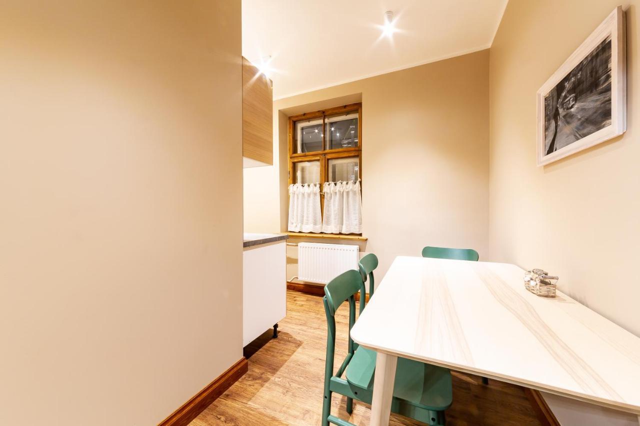 Gourmet Storie's Ap 68sqm Renovated Free Parking Apartment Riga