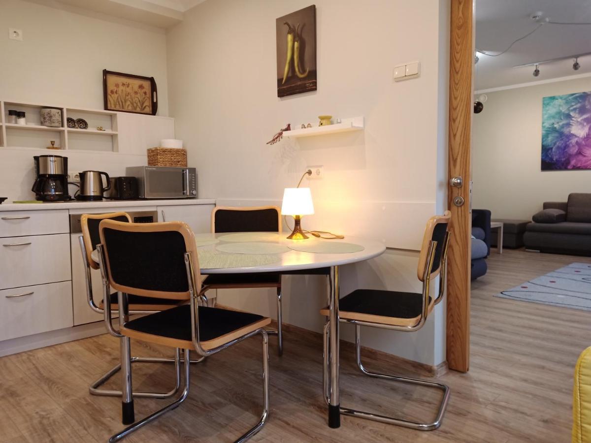 Appartement Family Or Group In Center *
