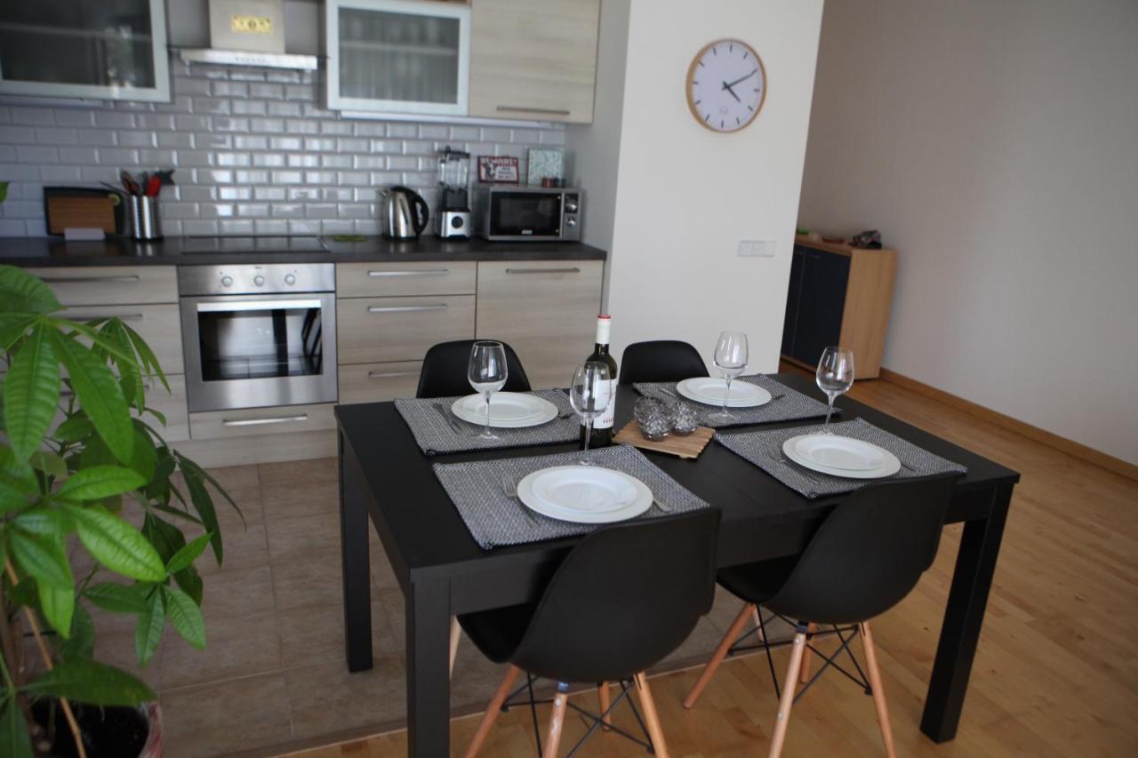Apartment Cozy Kaivas, Free Parking, Self Check-in Riga