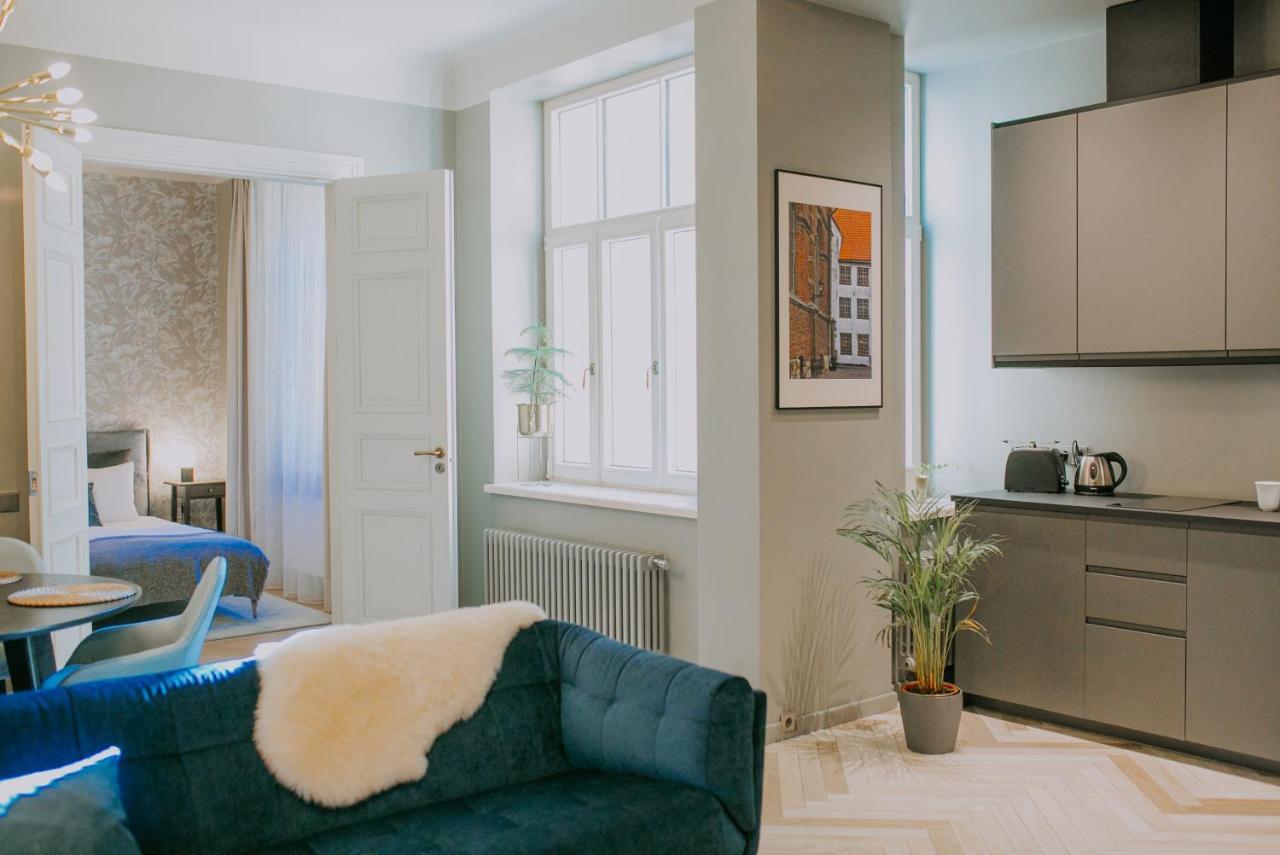 Eden Apartment *