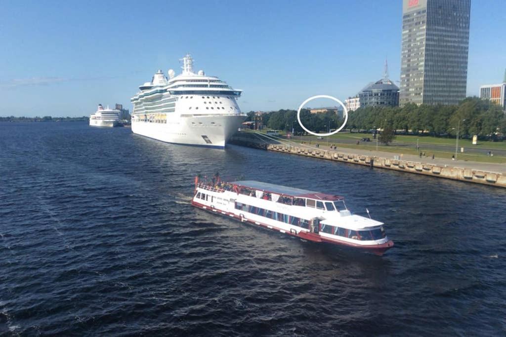 New Comfortable Nearby Promenade In 5 Minutes From Old Town Of Riga.