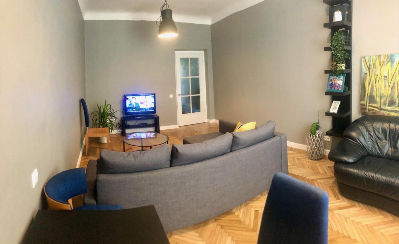 New Comfortable Nearby Promenade In 5 Minutes From Old Town Of Riga. Apartment