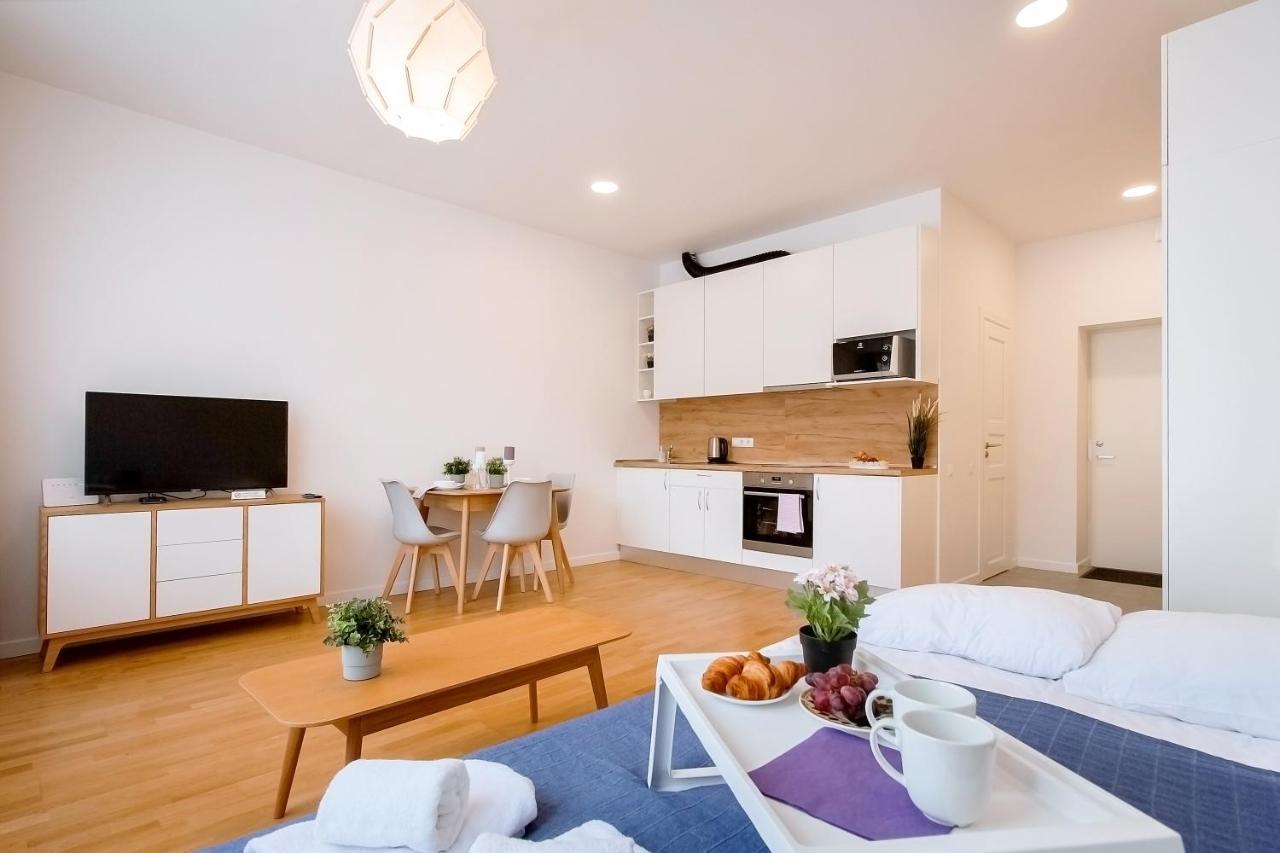 Apartment Residential Barona In Centre