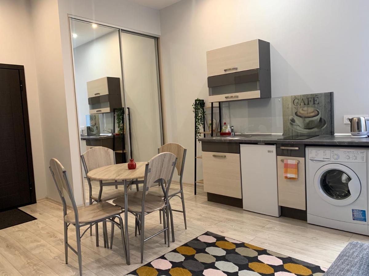 Modern-style Flat 2
